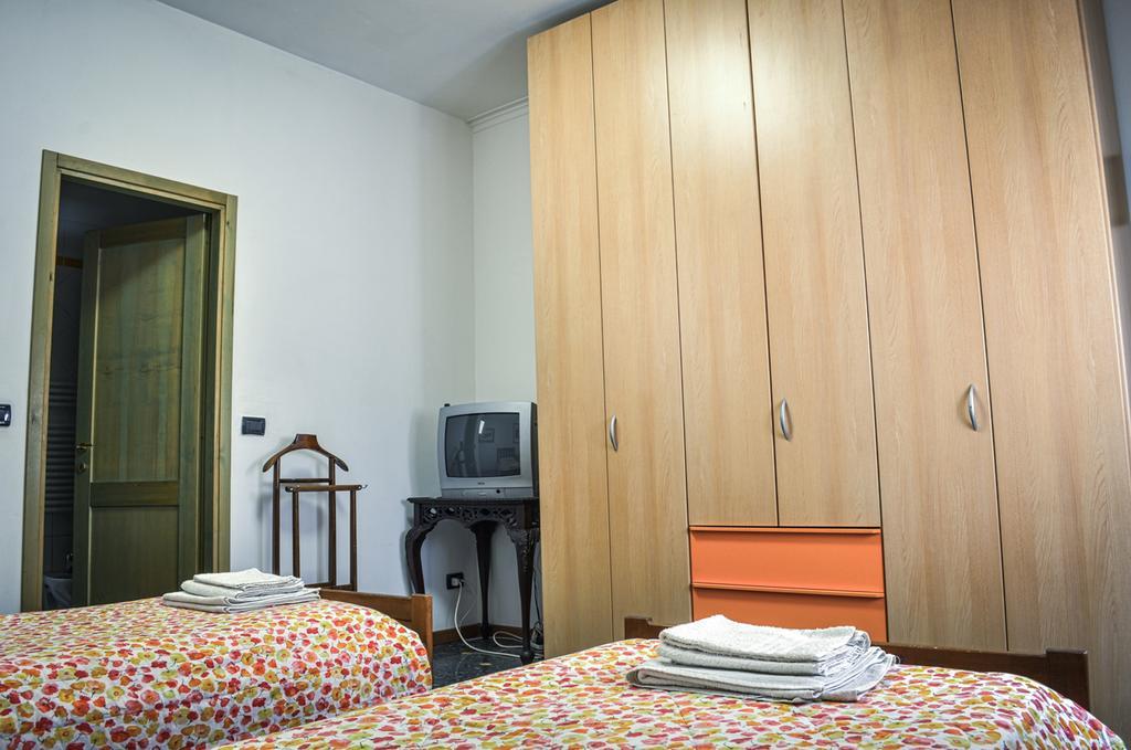 Bed And Breakfast Arcobaleno Bologne Extérieur photo