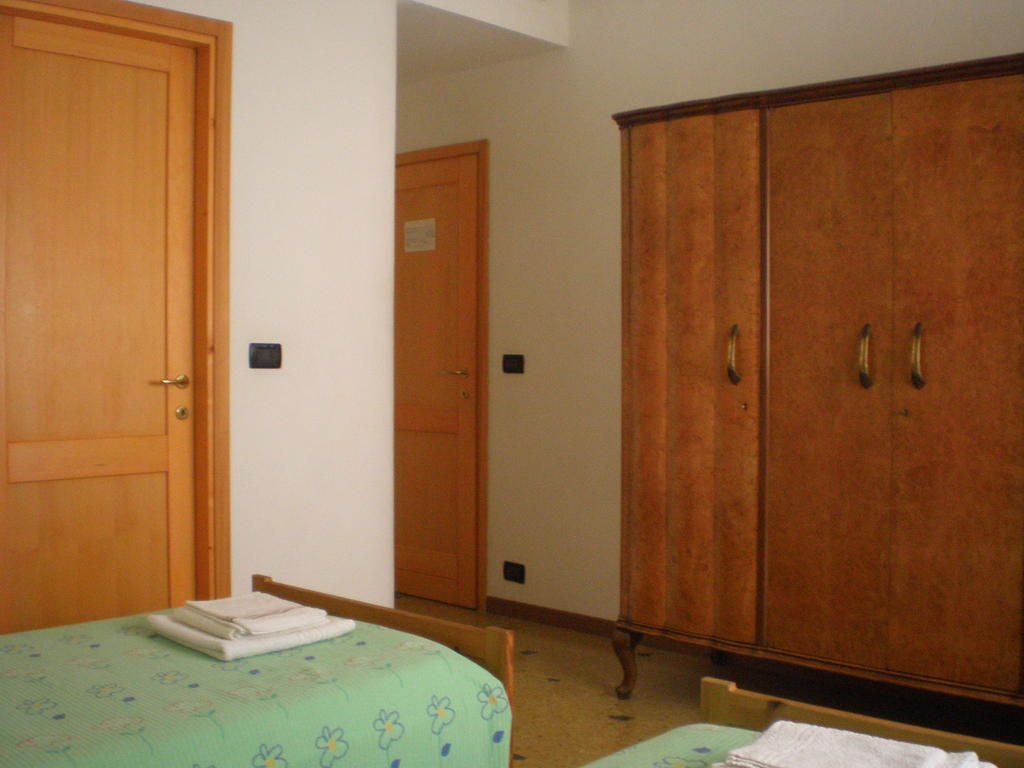 Bed And Breakfast Arcobaleno Bologne Extérieur photo