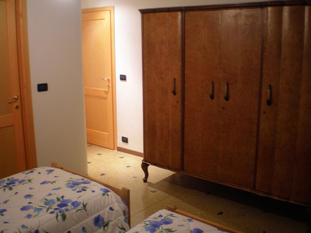 Bed And Breakfast Arcobaleno Bologne Chambre photo
