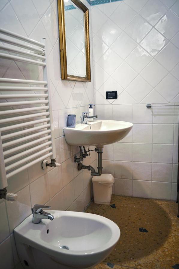 Bed And Breakfast Arcobaleno Bologne Extérieur photo